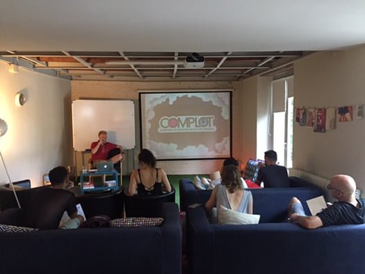 Complot_Escuela_de_Creativos_Barcelona_Cronica_Verano_1